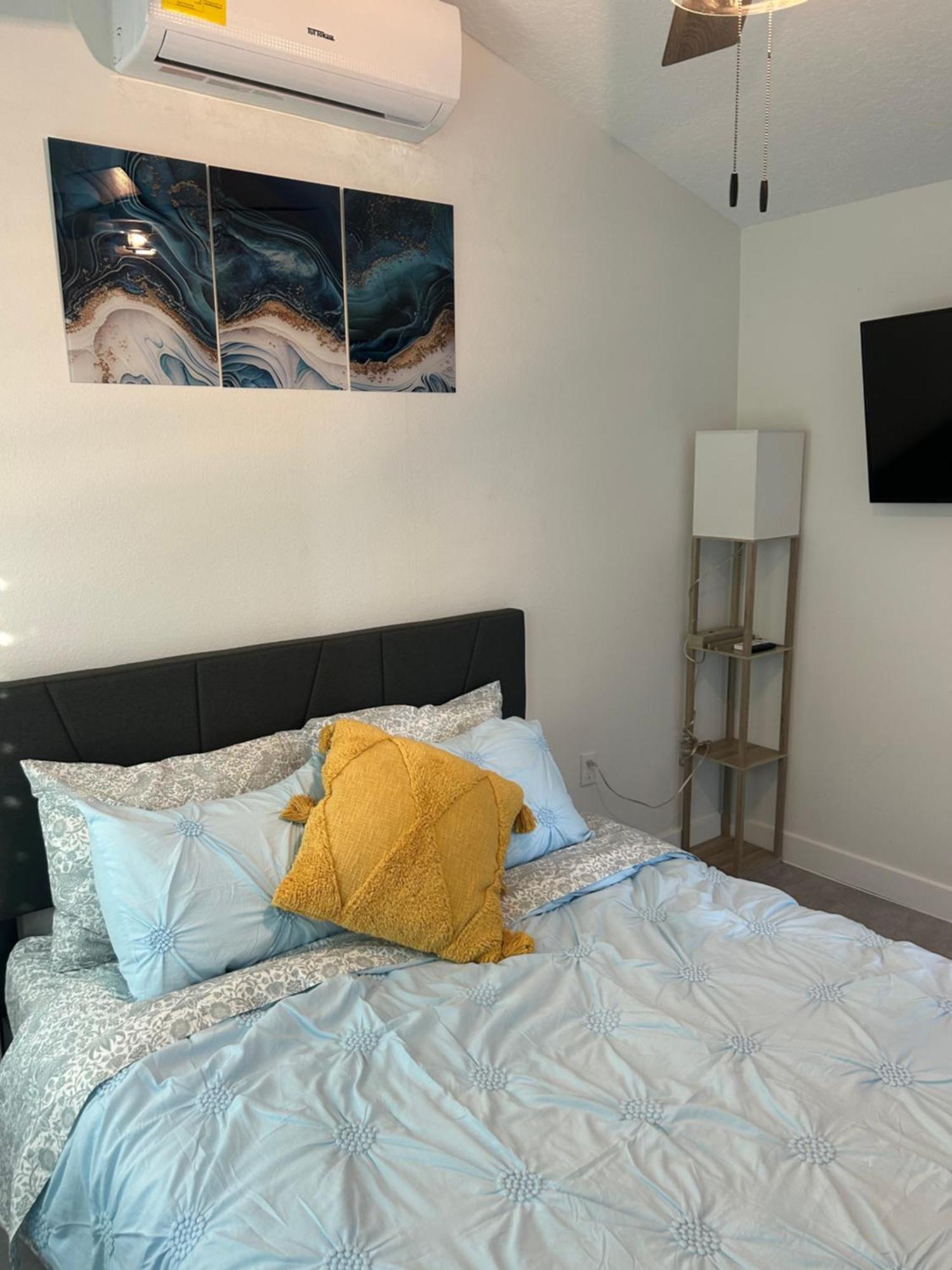 Perfect Getaway-Lovely Cottage House- Near Beaches Nokomis Eksteriør bilde